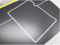 光沢を抑えた落ち着いた仕上がりに